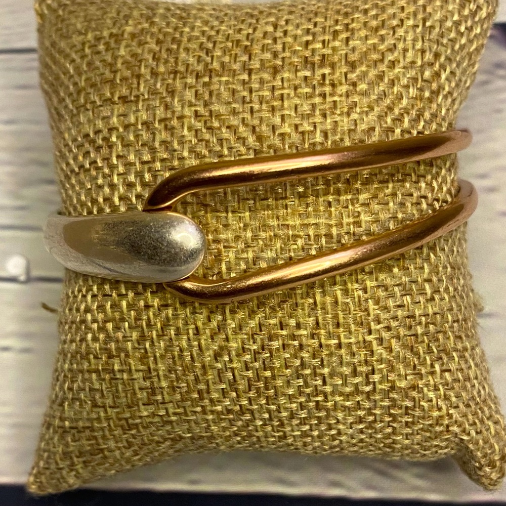 Rose Gold Bangle 🎁 - Picture 3 of 3